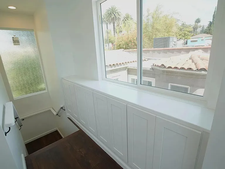 4538 Ambrose Ave — Photo 15