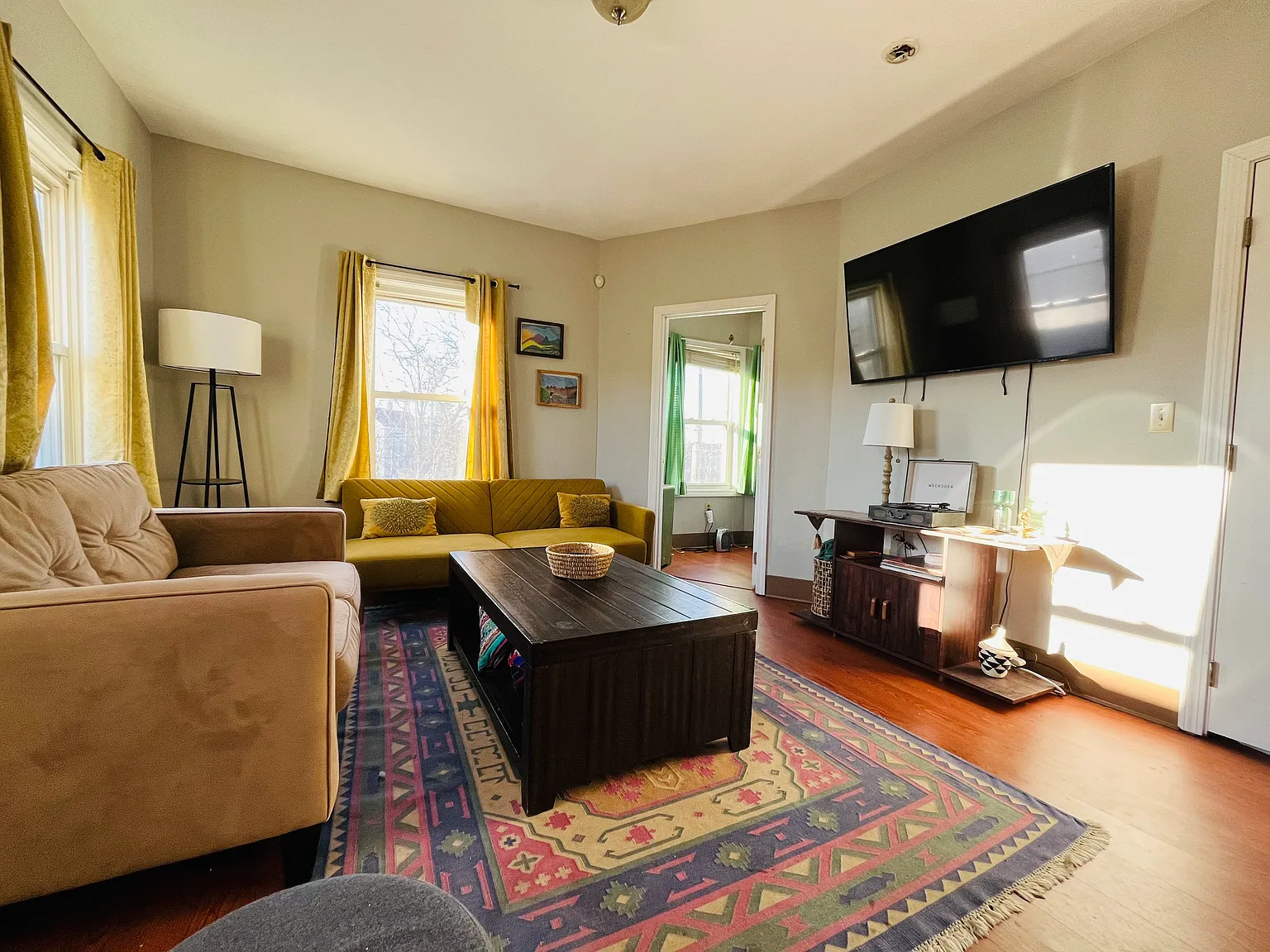 3 bed, 1500 sqft, $800 — Photo 2