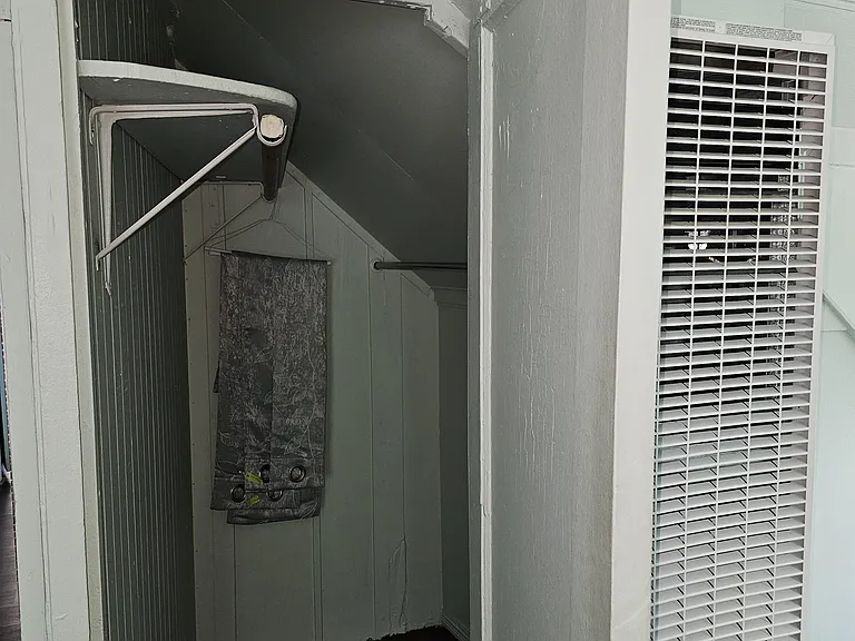 6453 Roble Ave — Photo 12