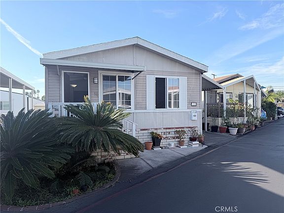 2nd image of 13181-222 Lampson Ave