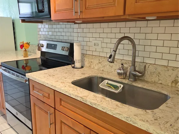 425 Ena Rd #B804, Honolulu, HI 96815