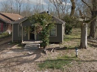 2585 Dogwood Ln, Beaumont, TX 77703