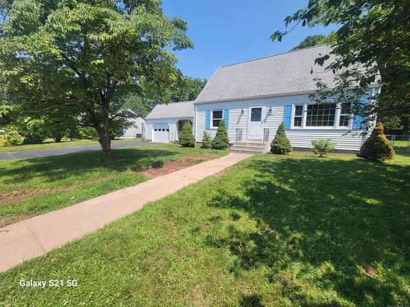 15 Elsie Drive, Manchester, CT 06042