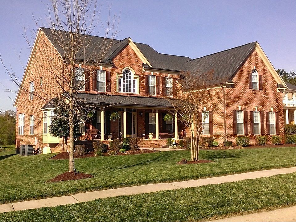 1st image of 7605 Meadow Grove Dr