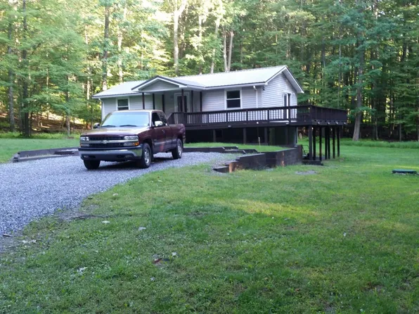 138 Governors Ct, Du Bois, PA 15801