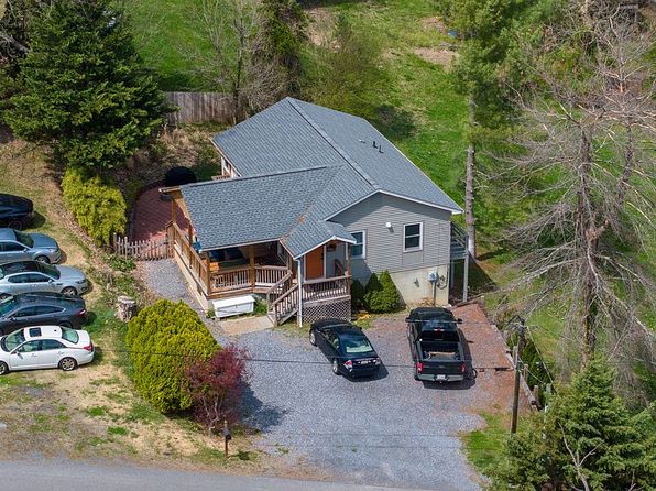 218 Senseney Ln