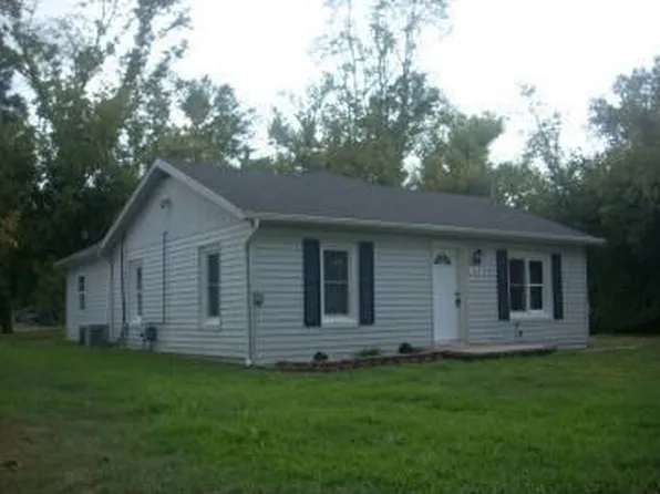 144 Water Tower Dr, Makanda, IL 62958