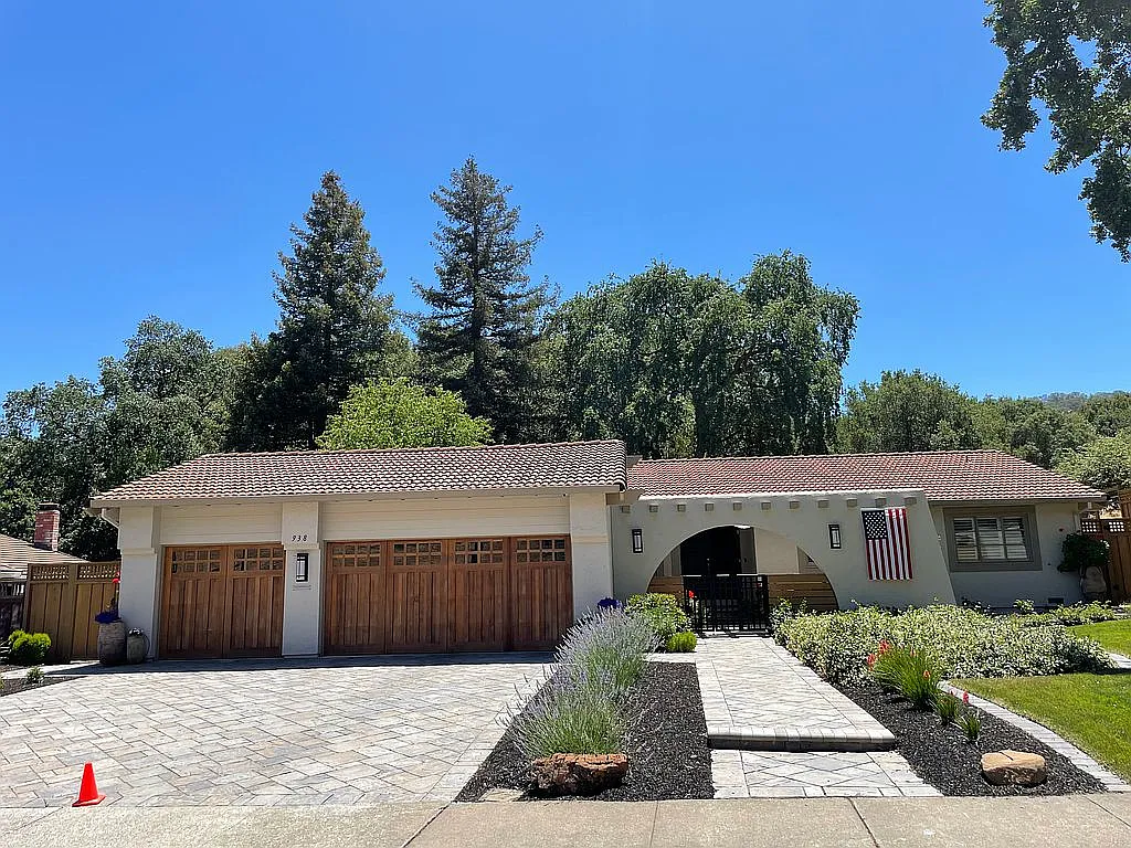 938 Tavan Estates Dr photo 1