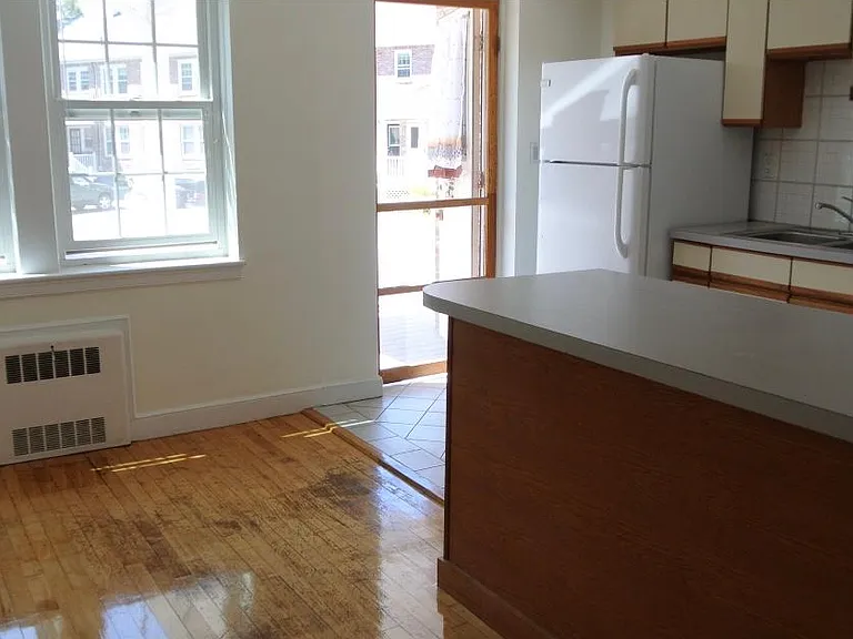 17 Hammond Pond Pkwy — Photo 3