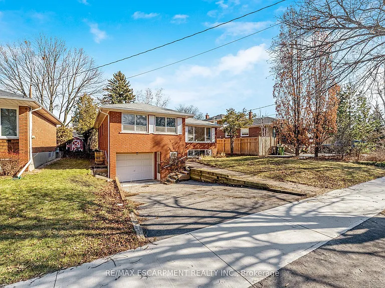 113 Poynter Dr — Photo 2