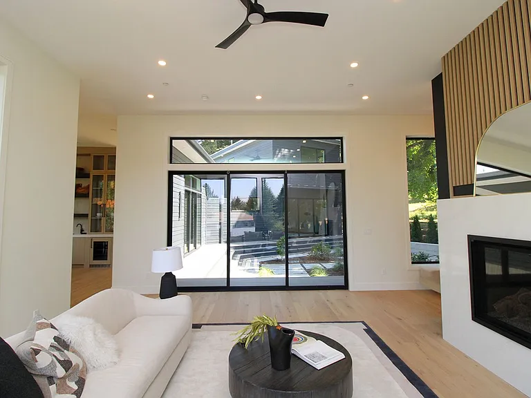 6233 SW Hamilton Way — Photo 6