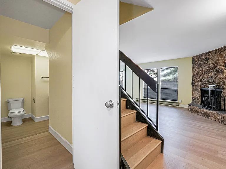 24054 La Paz Way — Photo 8