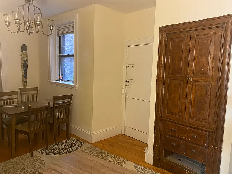 100 Linden St #3 — Photo 4