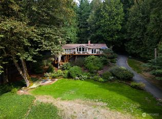 25326 SE Mirrormont Blvd, Issaquah, WA 98027