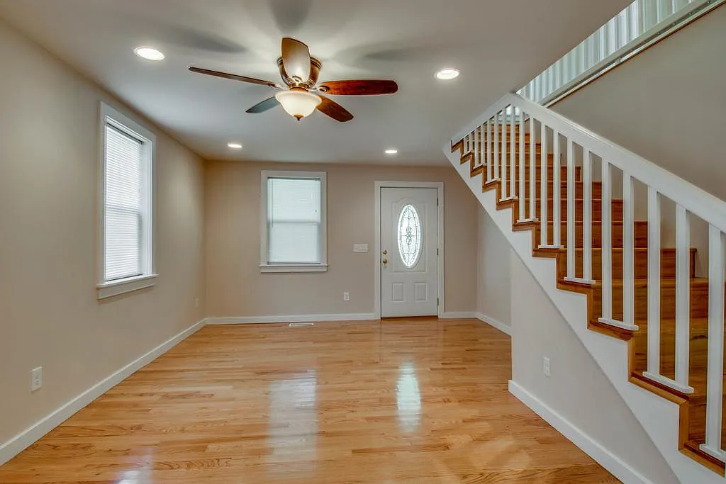 3 bed, 1700 sqft, $2,400 — Photo 4