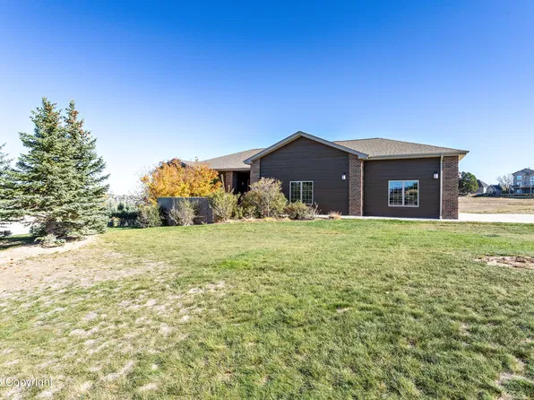 301 Fairway Dr, Gillette, WY 82718