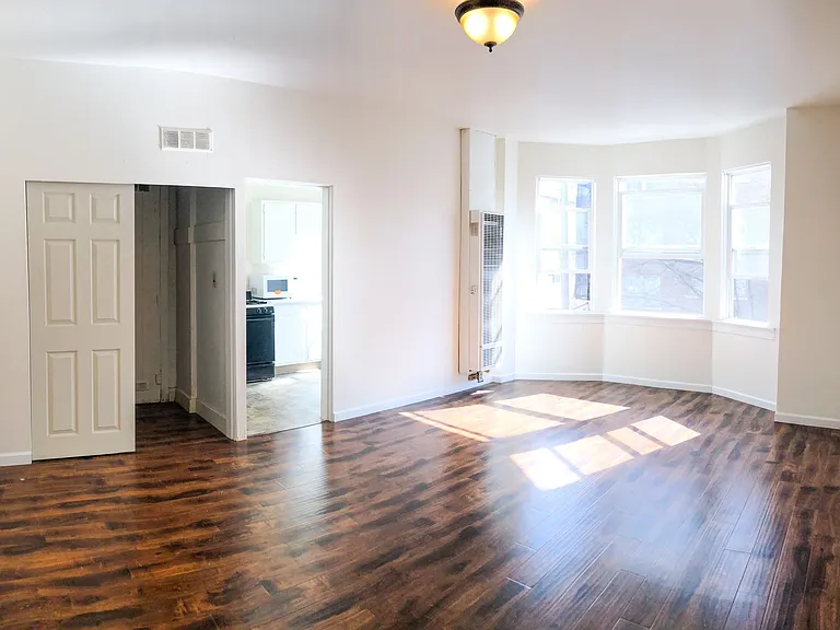 St Florence Apartments — Photo 28