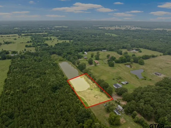 2 County Road 1455, Mount Pleasant, TX 75455