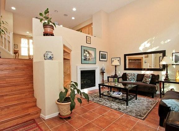 3rd image of 4037 Crandall Cir