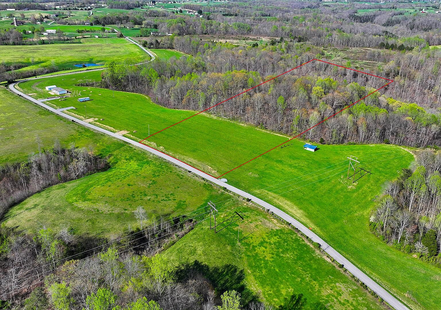 3260 Parks Ridge Rd, Russell Springs, KY 42642 | Zillow