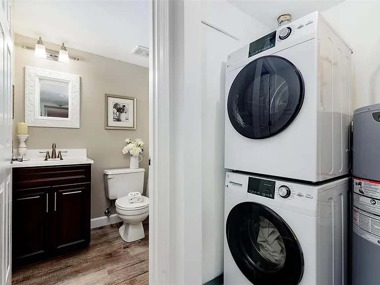 1239 Creve Coeur Crossing Ln #G — Photo 9