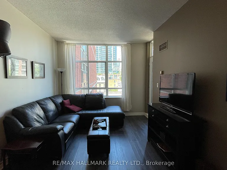 39 Jarvis St #601 — Photo 6