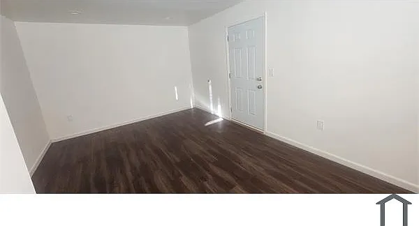 10443 Dempsey Ave — Photo 4