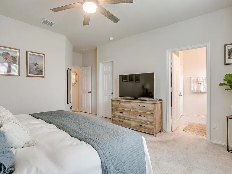 8144 Branch Hollow Trl — Photo 20