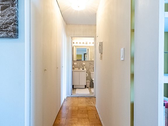 5th image of 429 E 52nd St APT 32J
