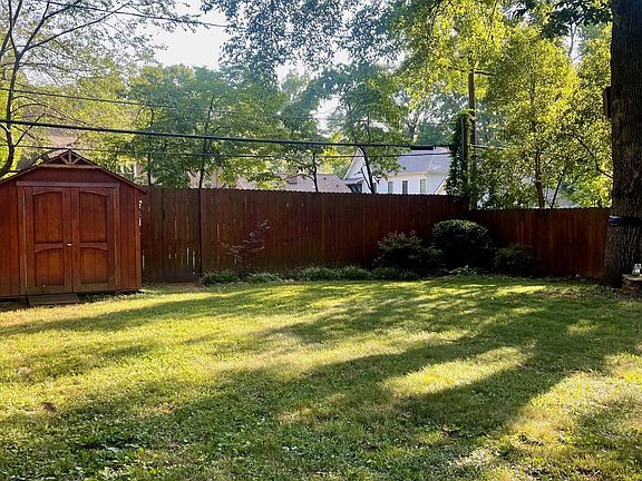 5th image of 2120 Chesterfield Ave