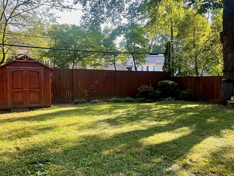 2120 Chesterfield Ave — Photo 17