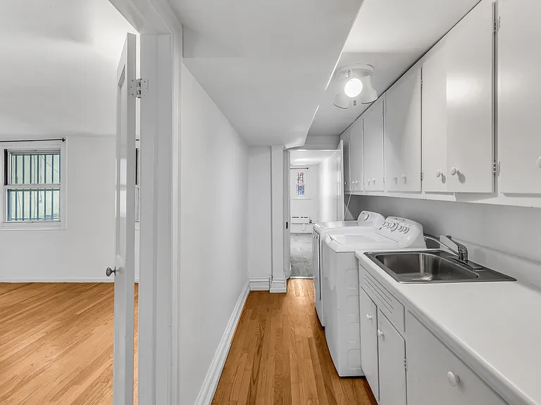 459 W 24th St #1 — Photo 17