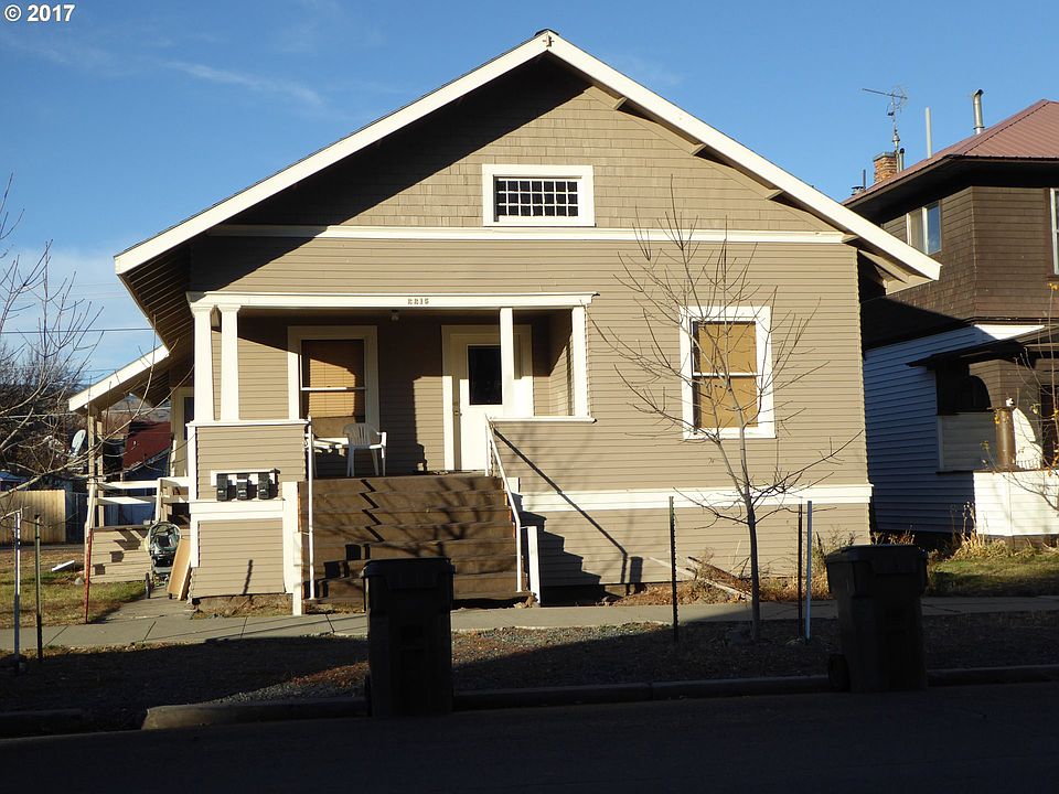 2nd image of 2215 2nd St