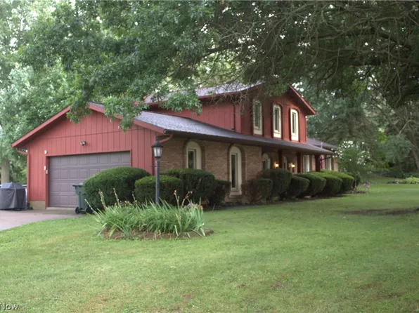 11650 Streamview Ave NW, Uniontown, OH 44685