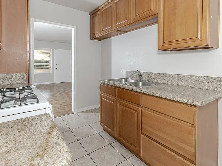 1 bed, 600 sqft, $1,900 — Photo 4