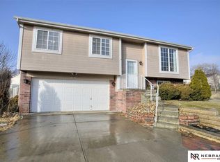 6716 N 116th Ave, Omaha, NE 68164