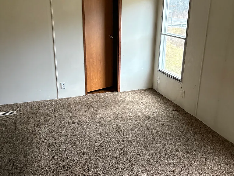111 Soaring Eagle Ln — Photo 4
