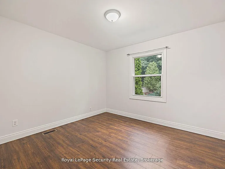 177 Clonmore Dr — Photo 8