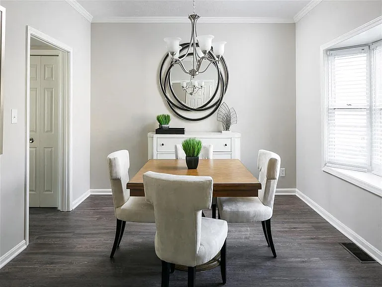 Dining area with bay window