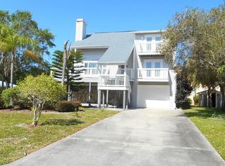 445 Harbor Dr N, Indian Rocks Beach, FL 33785