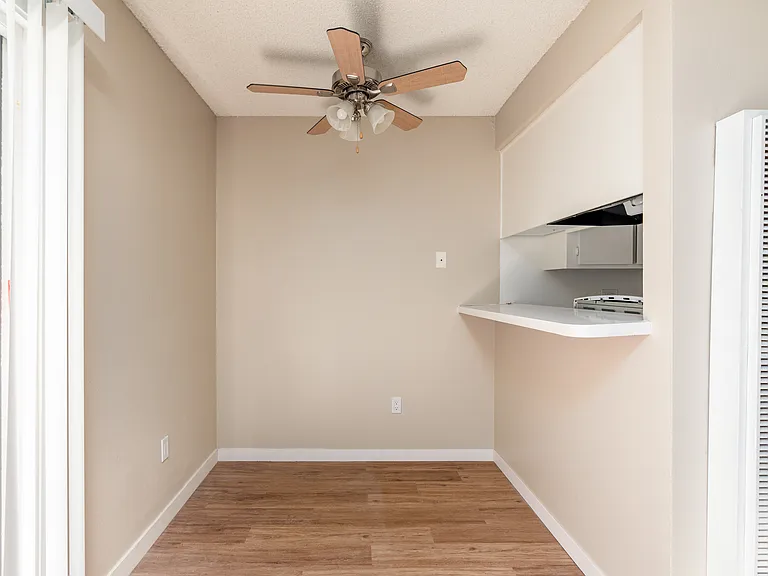 417 W North Ave #100 — Photo 9
