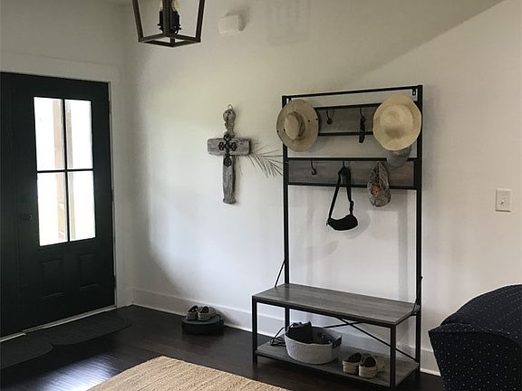 5th image of 4636 Sandhill Rd