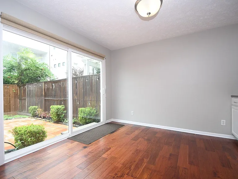 239 Malone St #B — Photo 6