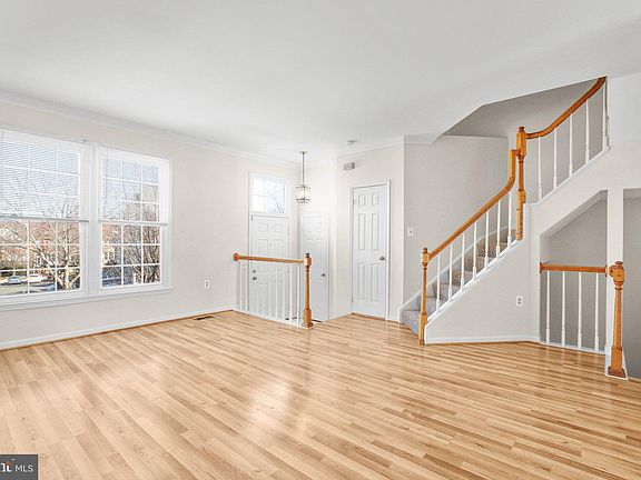 3rd image of 8072 Hilliard Dr