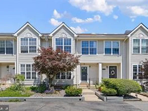 606 Benham Ct, Newark, DE 19711