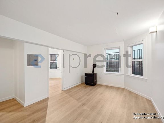 2nd image of 1027 Fell St #1029-C