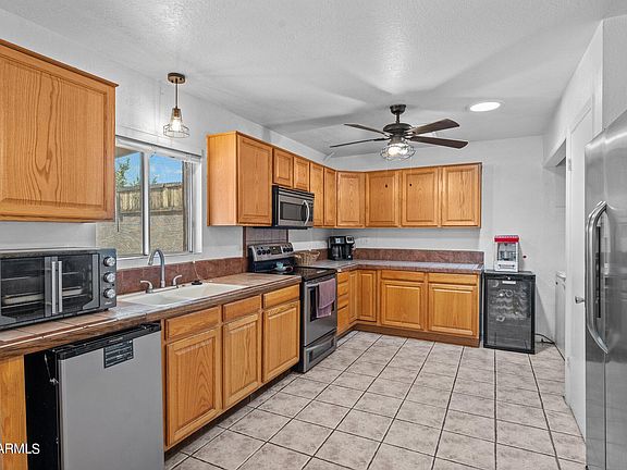 4th image of 725 Yaqui Drive