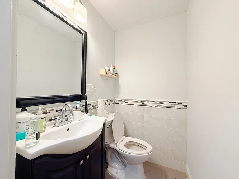 17 Pleasant St #2 — Photo 7