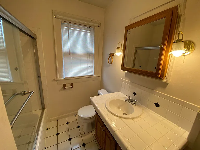 Indianola Ave 2498-2512 TPP — Photo 8