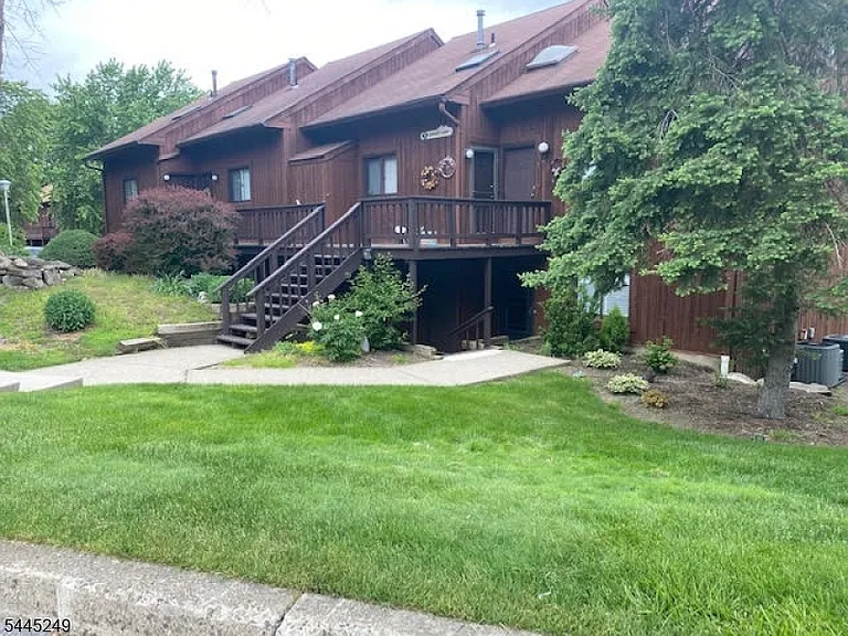 5 Sugar Loaf Ct #8 — Photo 29